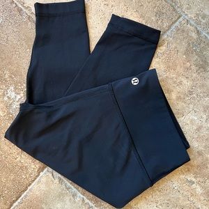 Lululemon black yoga pants (low rise) size 8